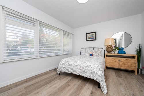 1126 Kings Avenue, West Vancouver, BC 