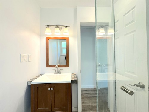 1126 Kings Avenue, West Vancouver, BC 