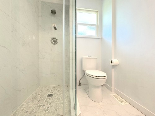 1126 Kings Avenue, West Vancouver, BC 