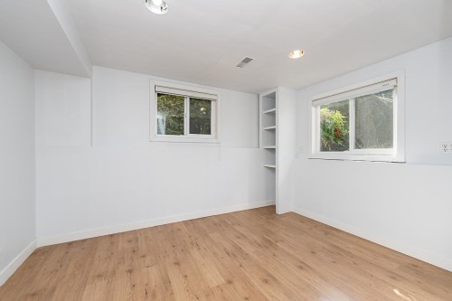 1126 Kings Avenue, West Vancouver, BC 