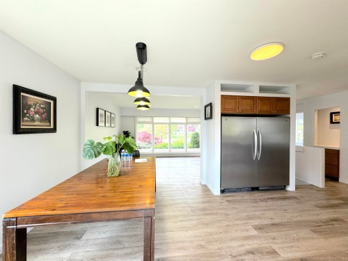 1126 Kings Avenue, West Vancouver, BC 