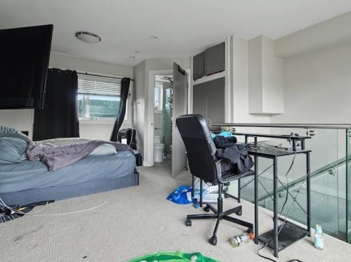 2412 Dundas Street, Vancouver, BC 