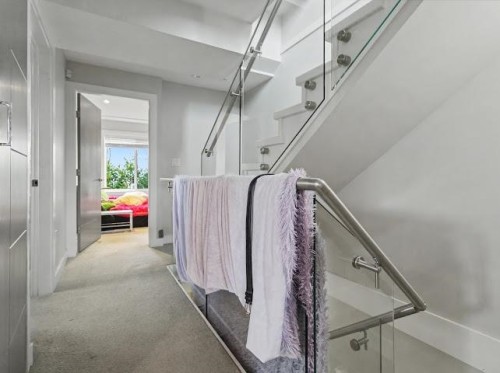 2412 Dundas Street, Vancouver, BC 