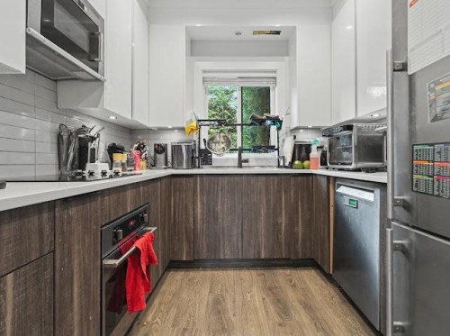 2412 Dundas Street, Vancouver, BC 