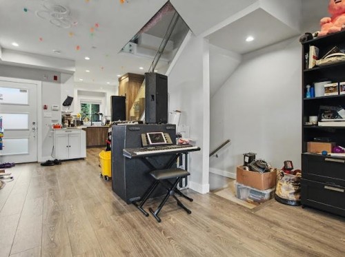 2412 Dundas Street, Vancouver, BC 