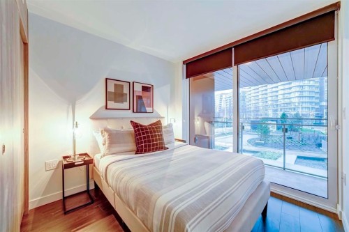 208 1St Avenue W, Vancouver, BC 