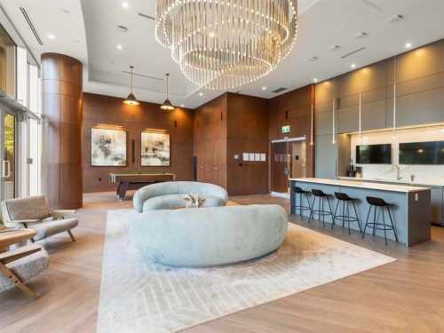 208 1St Avenue W, Vancouver, BC 