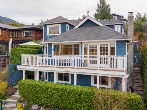 6252 Wellington Avenue  West Vancouver, BC V7W 2H4