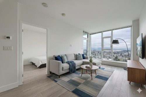 2506-7388 Kingsway  Burnaby, BC V3N 0G9