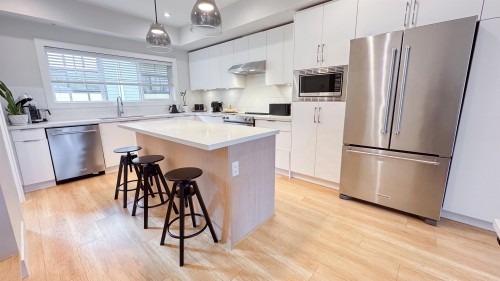 203-80 Elgin Street, Port Moody, BC 