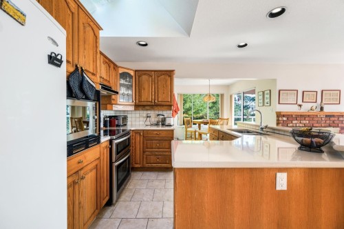 4815 Headland Close, West Vancouver, BC 