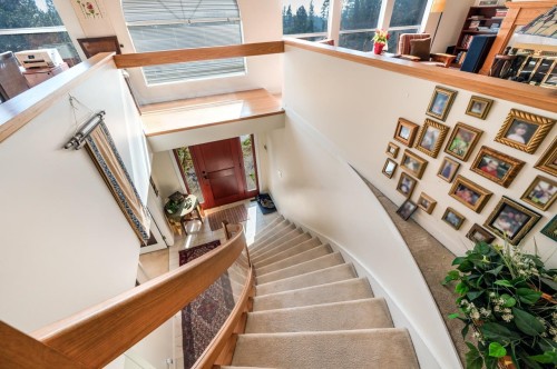 4815 Headland Close, West Vancouver, BC 