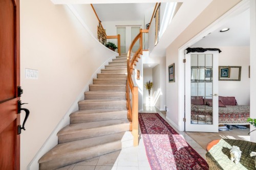 4815 Headland Close, West Vancouver, BC 