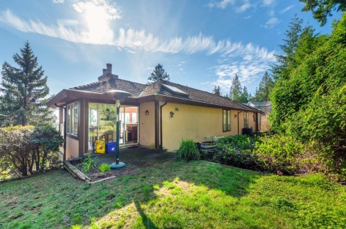 4815 Headland Close, West Vancouver, BC 