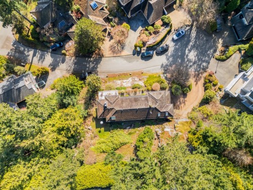 4815 Headland Close, West Vancouver, BC 