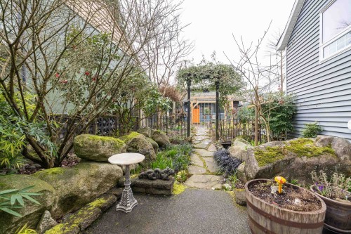 2212 Brookmount Avenue, Coquitlam, BC 