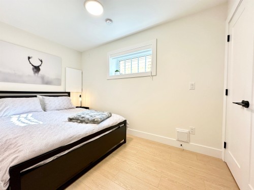 1672 15Th Avenue E, Vancouver, BC 