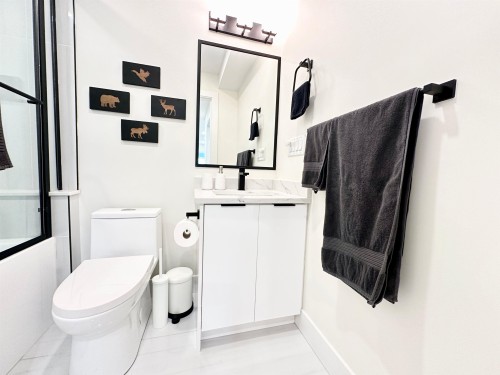 1672 15Th Avenue E, Vancouver, BC 