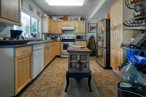 10022 Rolley Crescent, Maple Ridge, BC 