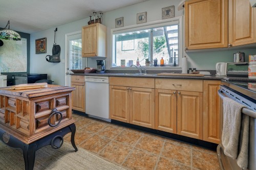 10022 Rolley Crescent, Maple Ridge, BC 