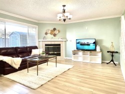 11-7871 Francis Road  Richmond, BC V6Y 3M4