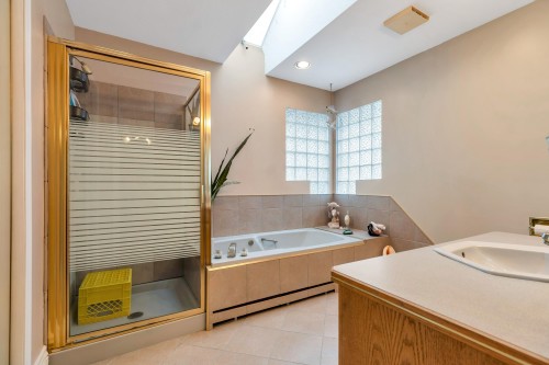 1372 Oxford Street, Coquitlam, BC 