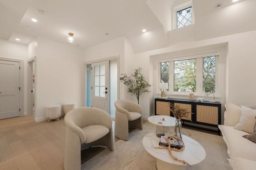 2542 Grant Street, Vancouver, BC 