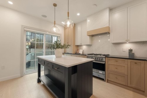 2540 Grant Street, Vancouver, BC 