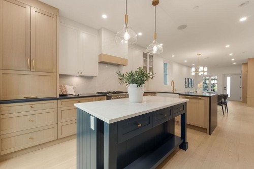 2540 Grant Street, Vancouver, BC 