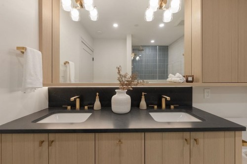 2540 Grant Street, Vancouver, BC 