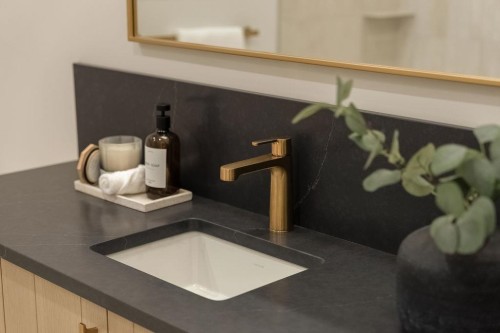 2540 Grant Street, Vancouver, BC 