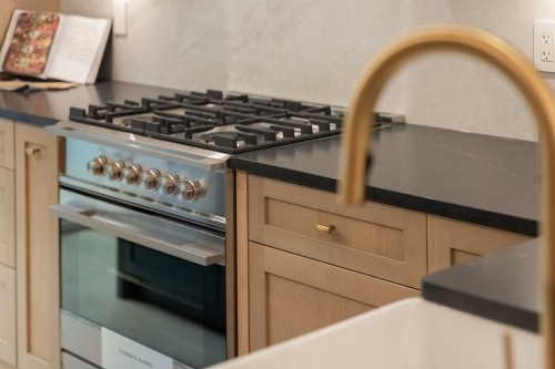 2540 Grant Street, Vancouver, BC 