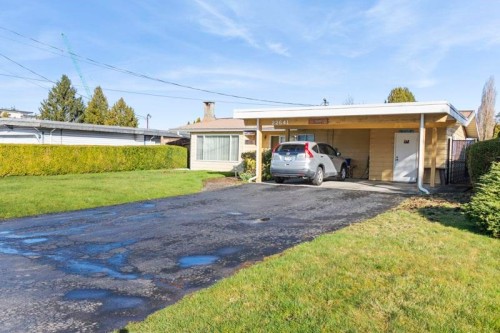 22641 Brown Avenue  Maple Ridge, BC V2X 3R6