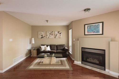 19-8701 16Th Avenue, Burnaby, BC 