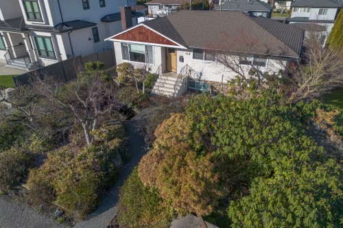 5745 Laurel Street, Burnaby, BC 