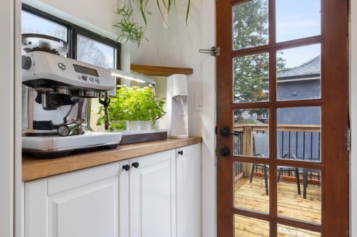 2156 Pender Street E, Vancouver, BC 