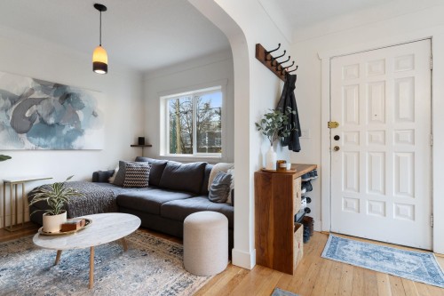 2156 Pender Street E, Vancouver, BC 