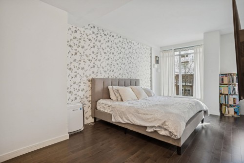 62 1St Avenue W, Vancouver, BC 