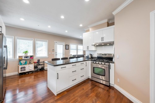 6271 Arlington Street, Vancouver, BC 