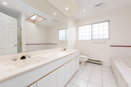 3606 Mckay Drive, Richmond, BC 