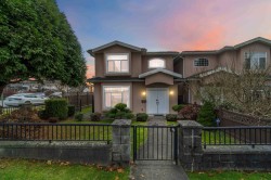 4292 Parker Street  Burnaby, BC V5C 3C3
