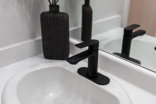 509-1327 Keith Road E, North Vancouver, BC 