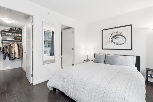 156 1St Avenue W, Vancouver, BC 