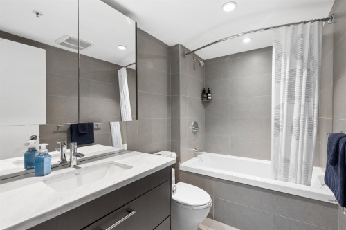 156 1St Avenue W, Vancouver, BC 