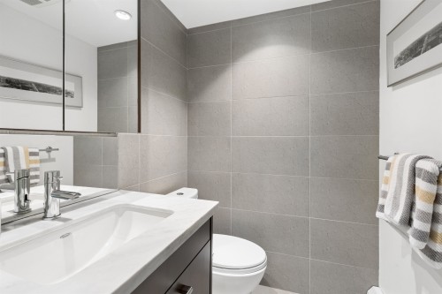 156 1St Avenue W, Vancouver, BC 