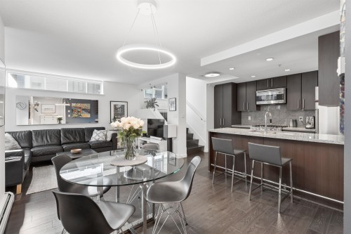 156 1St Avenue W, Vancouver, BC 