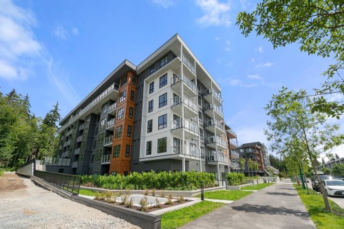 404-3594 Malsum Drive  North Vancouver, BC V7G 0B4