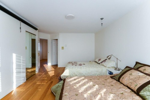 1355 7Th Avenue W, Vancouver, BC 