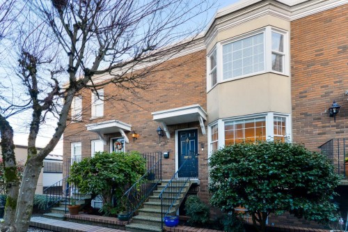 1355 7Th Avenue W, Vancouver, BC 