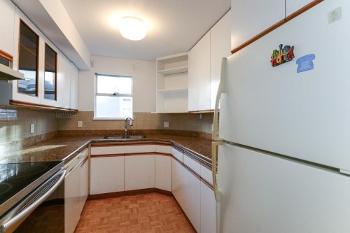 1355 7Th Avenue W, Vancouver, BC 